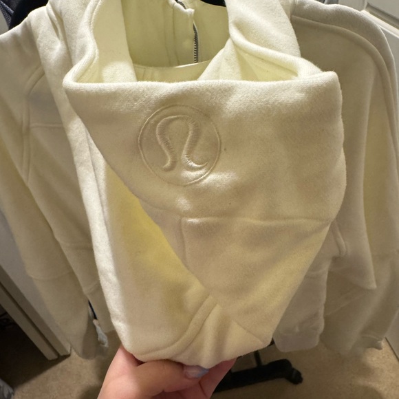 lululemon Scuba full Zip Hoodie - Picture 3 of 4